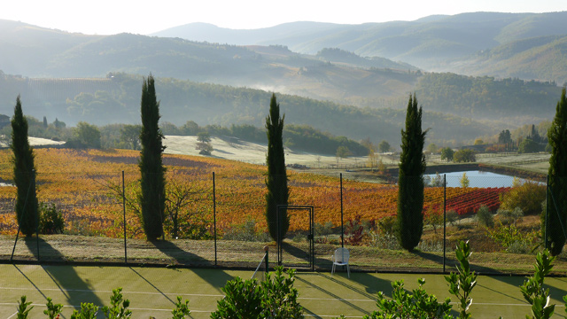 Villa le Barone en Toscane dans le  Chianti tennis avec vue en automne
